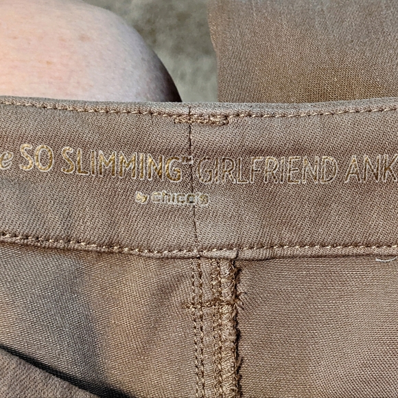 Chico's so Slimming Girlfriend Ankle Jeans - Picture 4 of 5